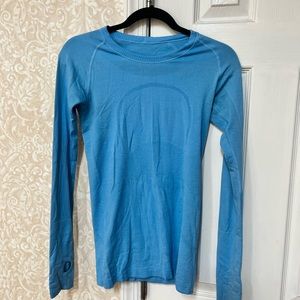 Lululemon swiftly long sleeve, size 6